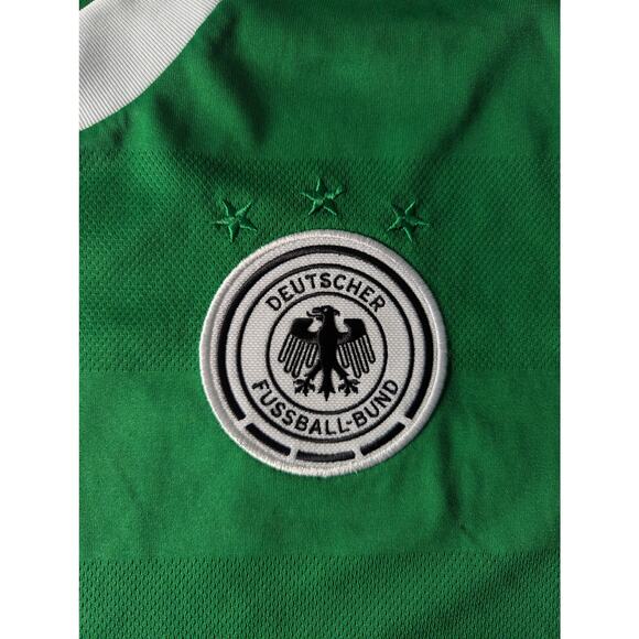 Germany Özil 2012 Away Authentic Jersey Men’s XL Fully Patched - Picture 4 of 8